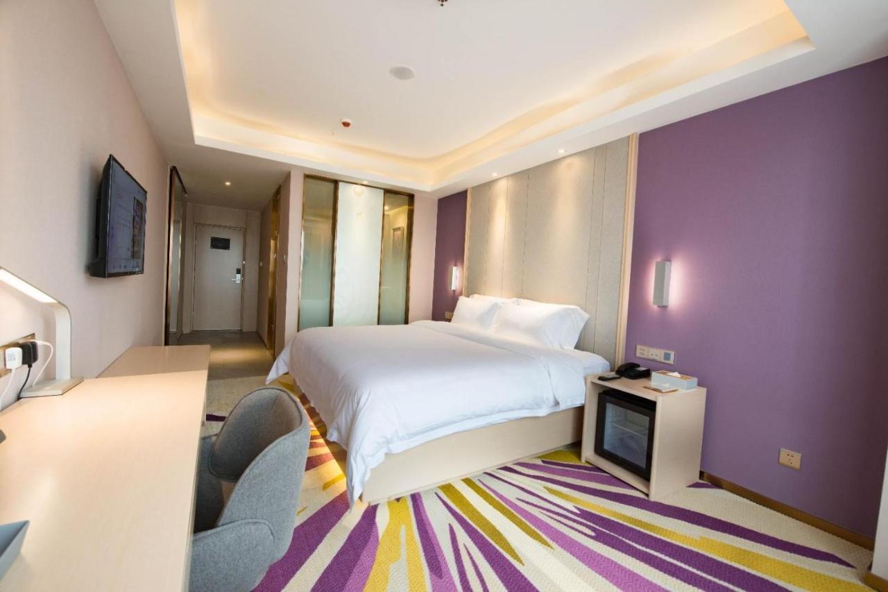 Lavande Hotel Luzhou Bbq New World Exterior photo